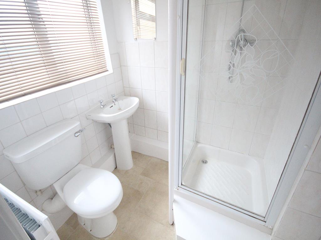 2 bedroom flat To Let in Earby - IMG_6196.jpg